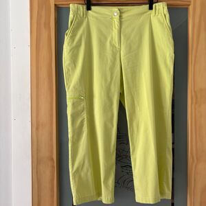 Chico's Cropped Ankle Straight Lime Green Woman's Size 2 - Lg. 12 Pants